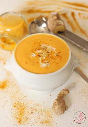 Velouté de butternut au lait de coco, curry et gingembre