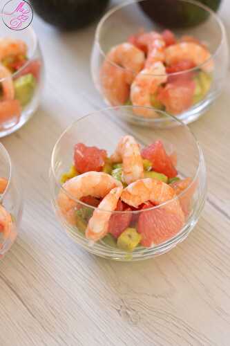 Verrines d’avocat aux crevettes et pamplemousse