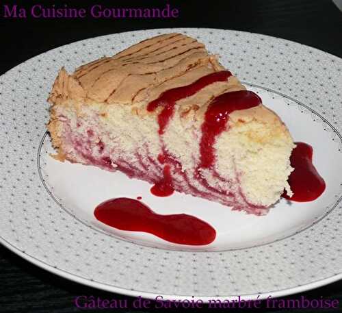 Gâteau de Savoie marbré de framboise