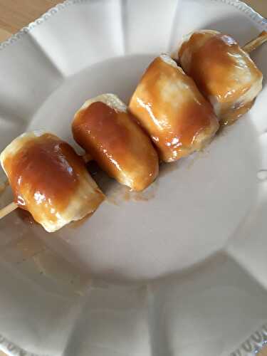 Brochettes de bananes et caramel