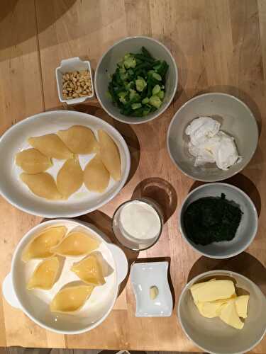 Conchiglioni aux chèvre et légumes verts