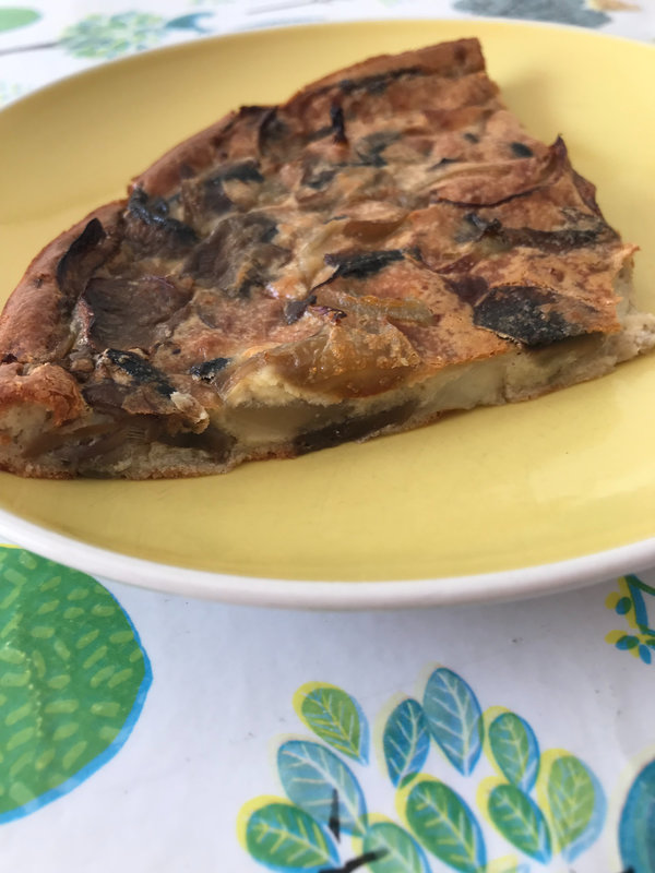 Quiche légére aux champignons et fromage de chévre 