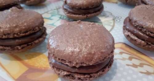 Les macarons au chocolat