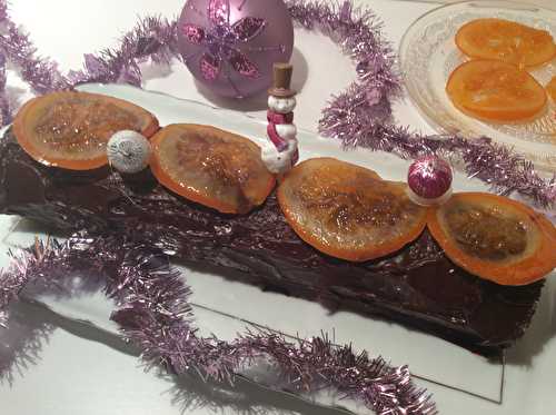 Bûche de Noël sans gluten au chocolat et oranges confites