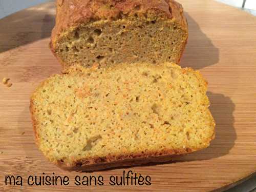 Cake salé aux carottes et fenugrec, sans gluten, sans fécule, et sans gomme (farines de maïs et de sorgho ou de fonio)