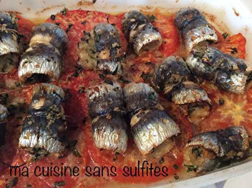 Filets de sardines farcis sur lit de tomates, et mon contentieux avec un jeune effronté
