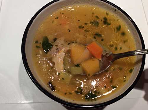 Soupe de légumes au basilic