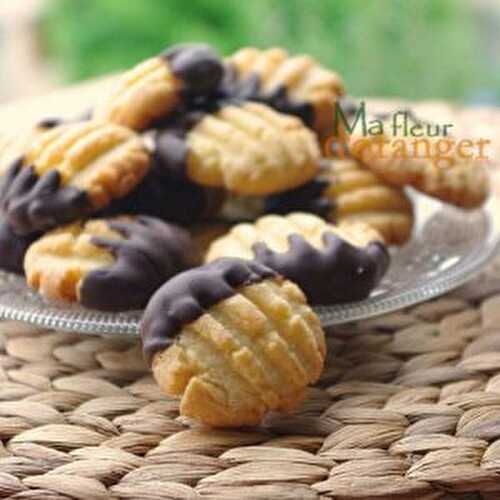 Biscuits sablés à la noix de coco et chocolat