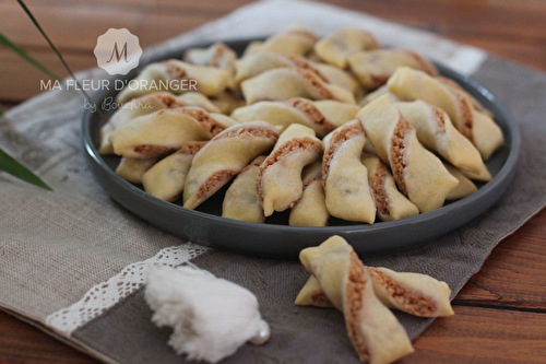 Biscuits torsadés , fourrés aux cacahuètes