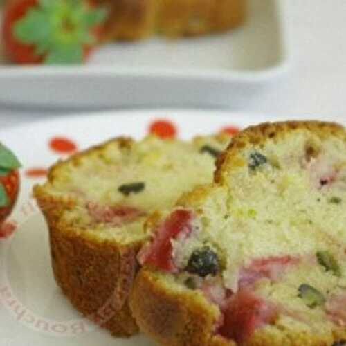 Cake aux fraises et pistaches