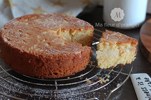 Gâteau moelleux aux pommes et amandes