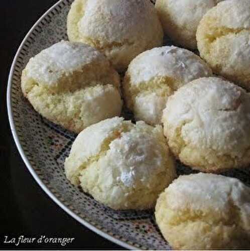 Macarons marocains aux noix de coco et semoule