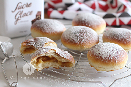 Petits pains briochés à la compote de pommes