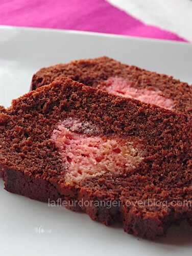 Spécial st valentin : Gâteau caché au chocolat et coeurs rose