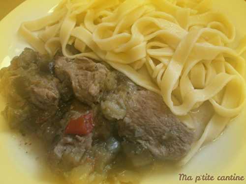 Sauté de veau aux aubergines et oignons rouges