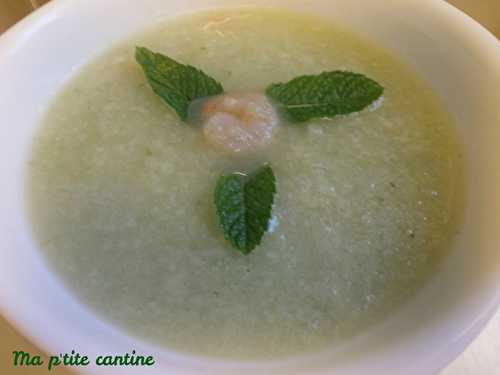 Velouté glacé de concombres aux crevettes