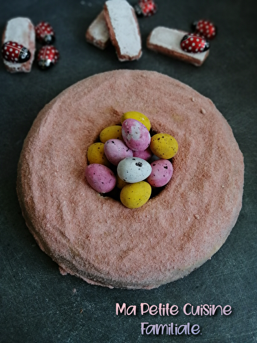 Nid de Pâque aux biscuits roses de Reims