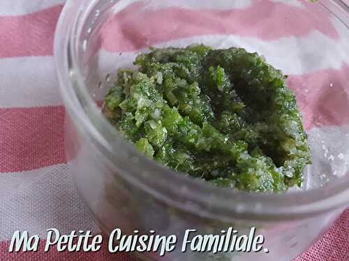 Pesto de fanes de radis