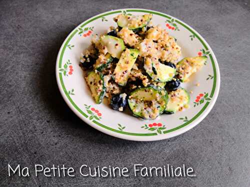 Salades de quinoa, courgettes et myrtilles