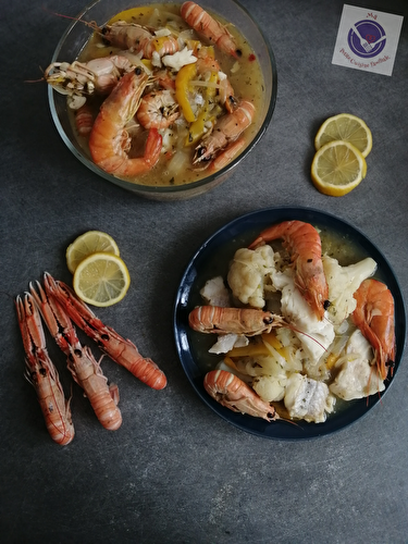 Ragoût de merlu, crevettes, poivrons et chou-fleur