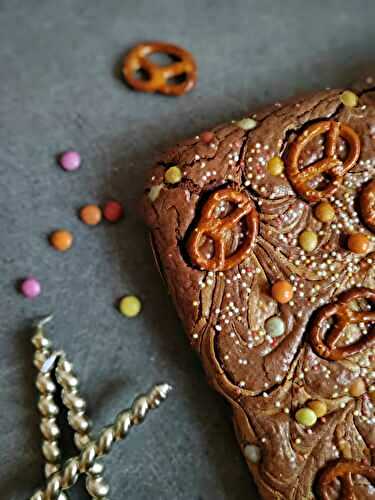 Brownie Gourmand : Chocolat Noir, beurre de cacahuètes et Bretzels Salés