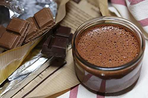 Mousse au chocolat au jus de pois chiche