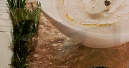 Potage aux champignons, crème montée à l'huile de truffe