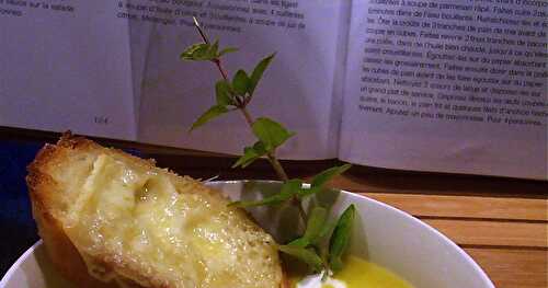 Potage de courges au cumin avec croutons grillés au cheddar