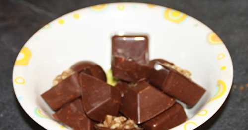 Chocolats au tobleronne et fruits secs