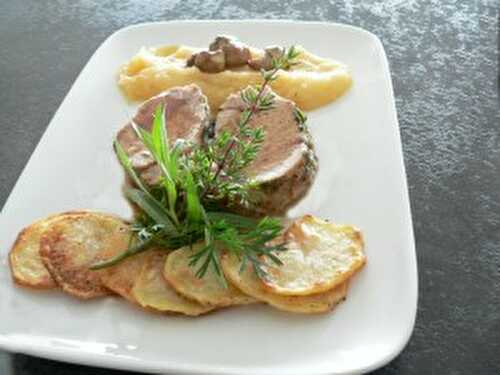 Filet mignon aux herbes, pommes à la cannelle.