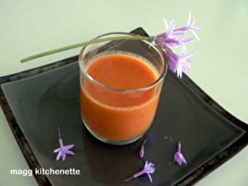 Gaspacho Andalou glacé en verrine .