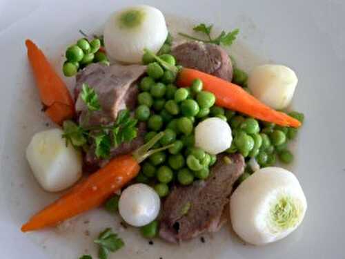 Navarin d’agneau, petits légumes nouveaux.