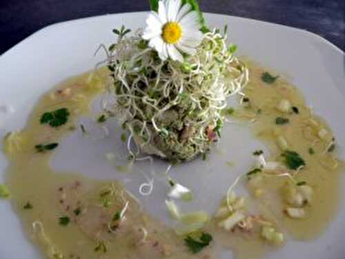 Petits flans aux asperges et crevettes,vinaigrette aux herbes