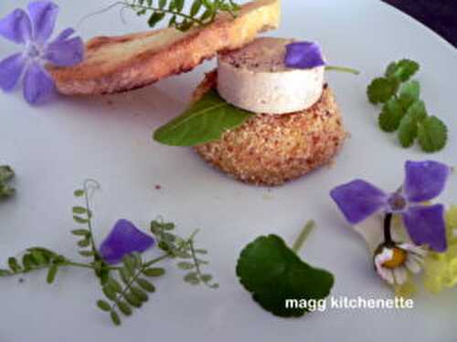 Pomme panée à la noisette, foie gras et sa tartine