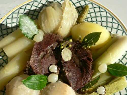 Pot au feu de joues de bœuf aux légumes blancs