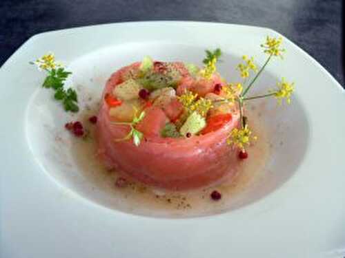 Tartare de tomates anciennes au saumon fumé.