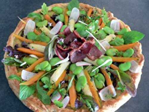 Tarte feuilletée aux légumes printaniers .