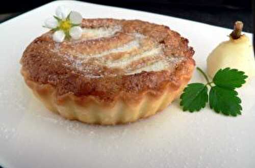 Tartelette aux poires , frangipane à la cardamone