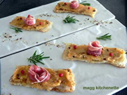 Tartelettes fines à la confiture de melon , jambon de Parme.