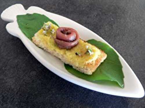 Tartinette à la compotée de courgette et anchois