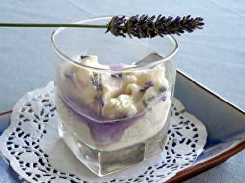 Verrine de mascarpone à la violette .