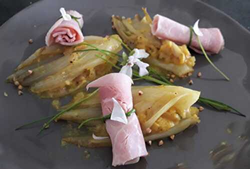 Endives braisées à l’orange et petits rouleaux de jambon.