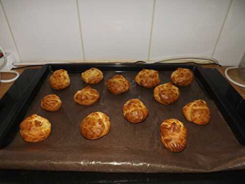 Choux à la crème pâtissière à la noix de coco