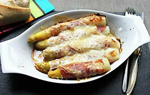 Asperges blanches au Noir de Bigorre, gratinées à l'Ossau Iraty