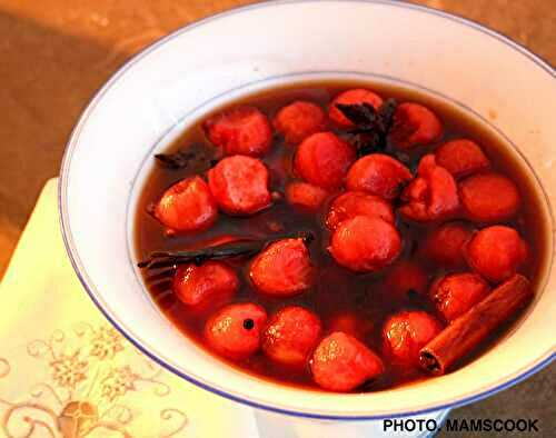 Billes de pastèque au sirop de vin blanc épicé