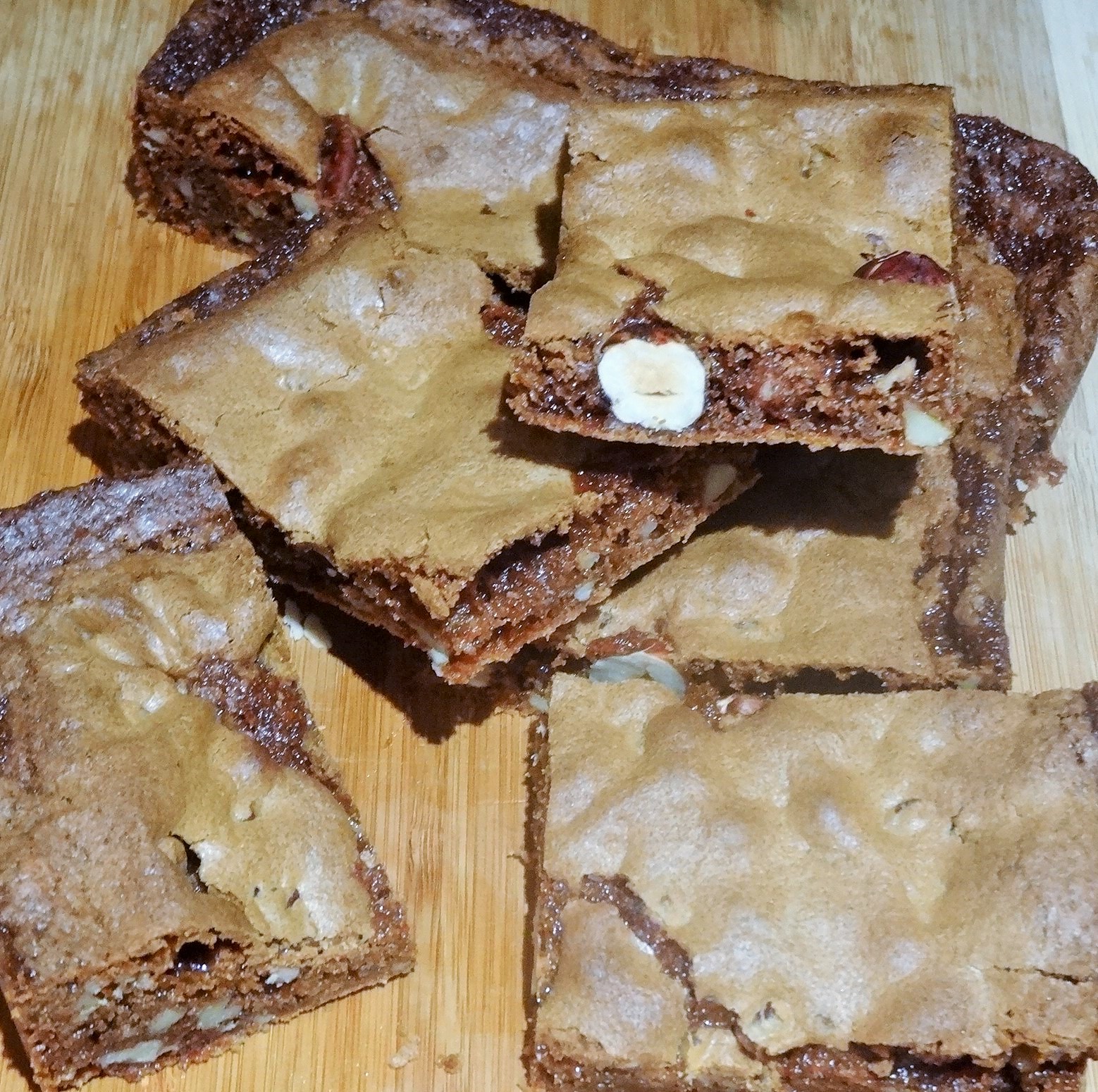 Brownie caramel aux noix de Pecan et noisettes
