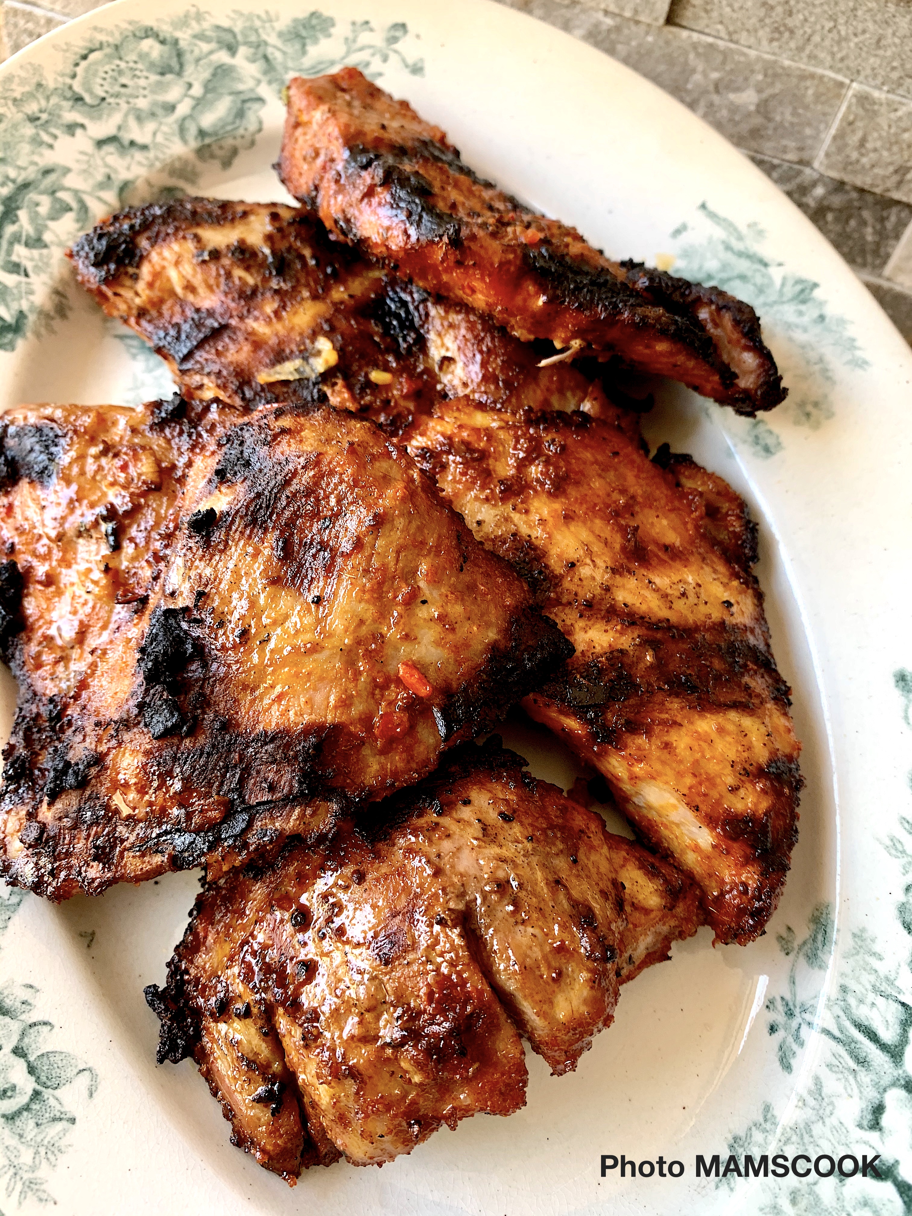 Carbonades de porc au barbecue, marinade aux poivrons et paprika
