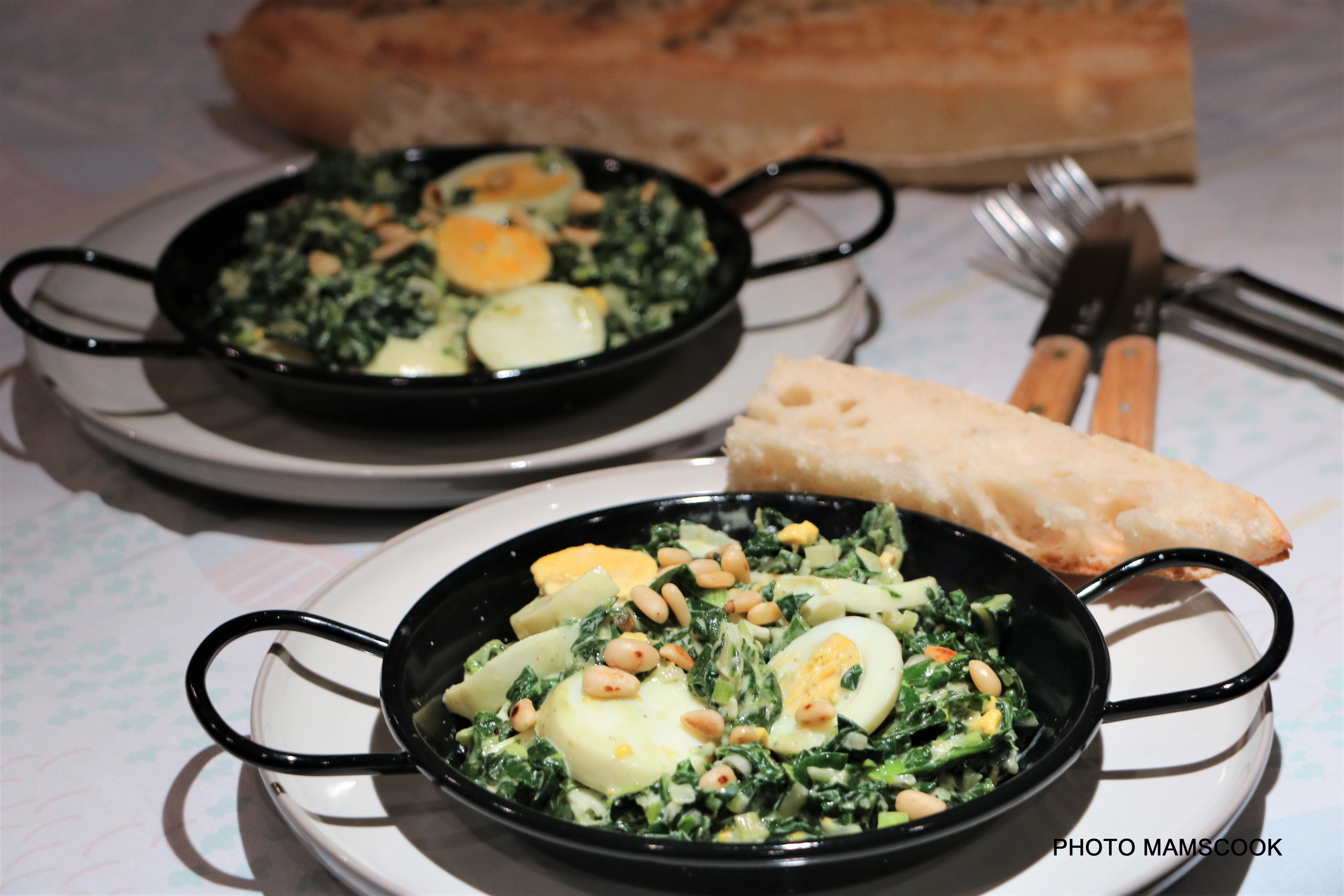 Cassolette de feuilles de blette aux oeufs