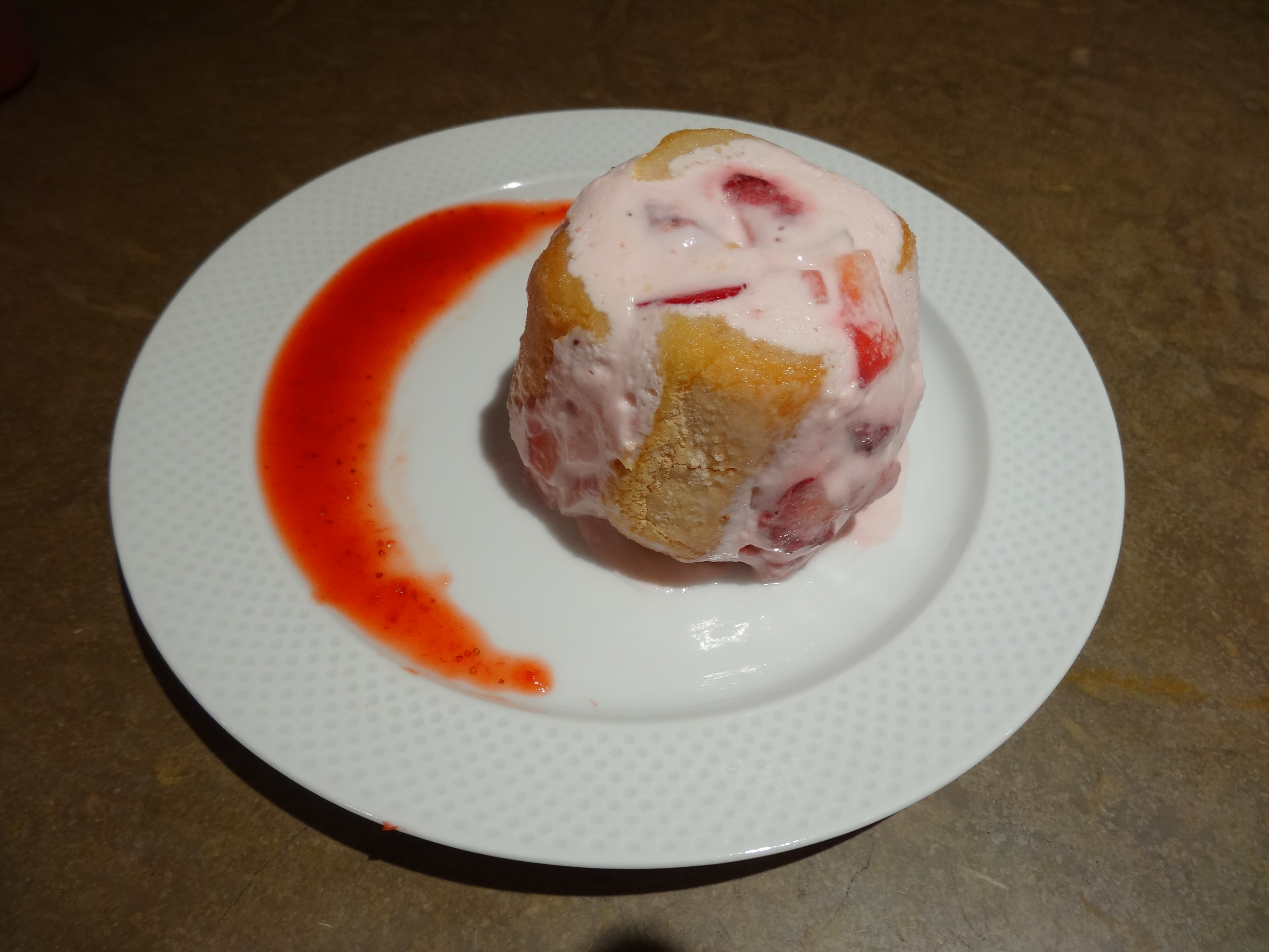 Charlotte aux fraises minute