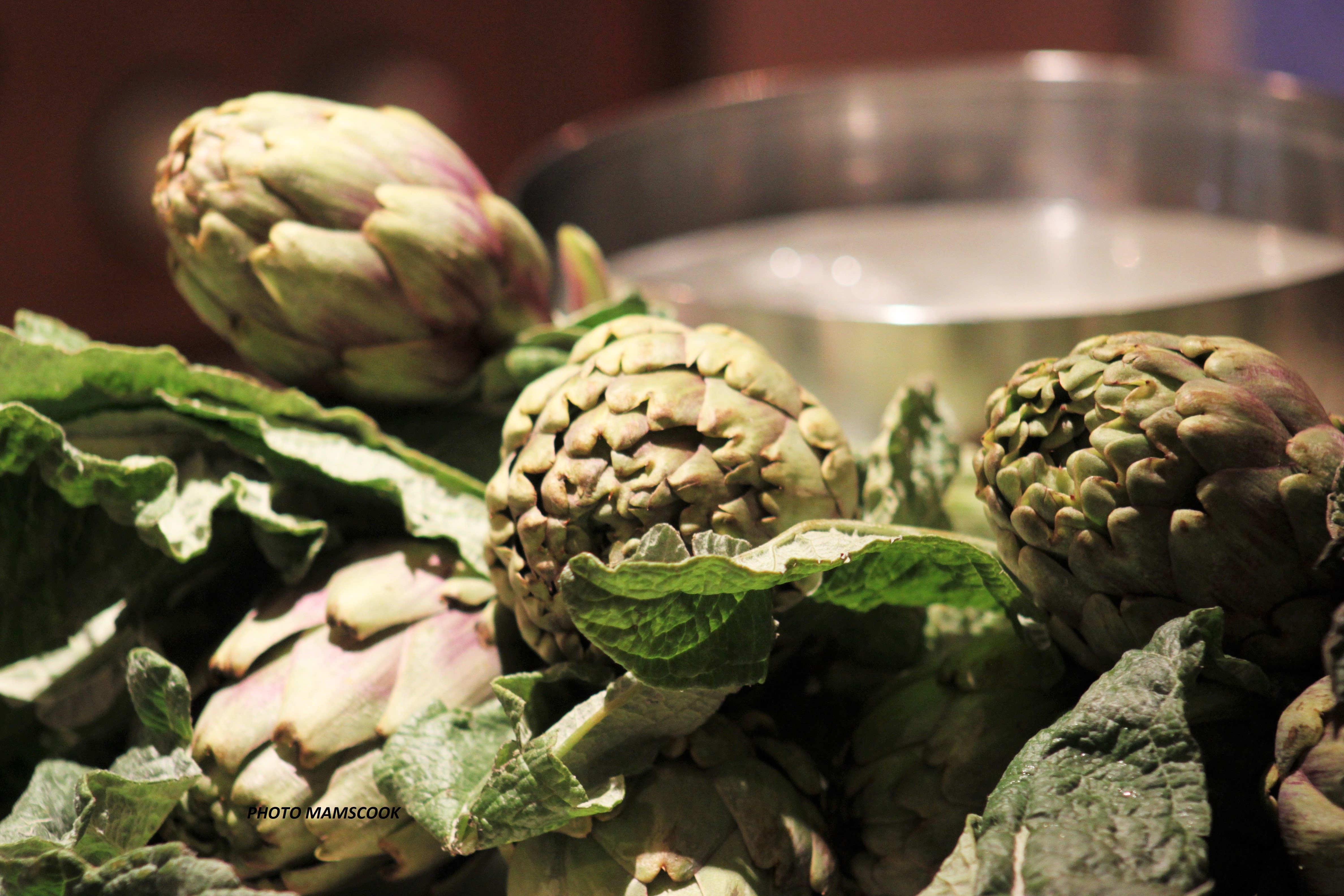 Comment tourner un artichaut poivrade?